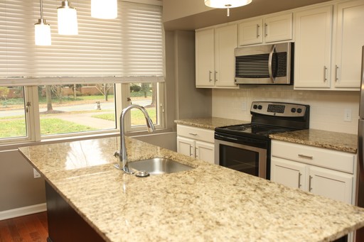 Unique 2 Bedroom Apartment at Locust Grove – photo 1