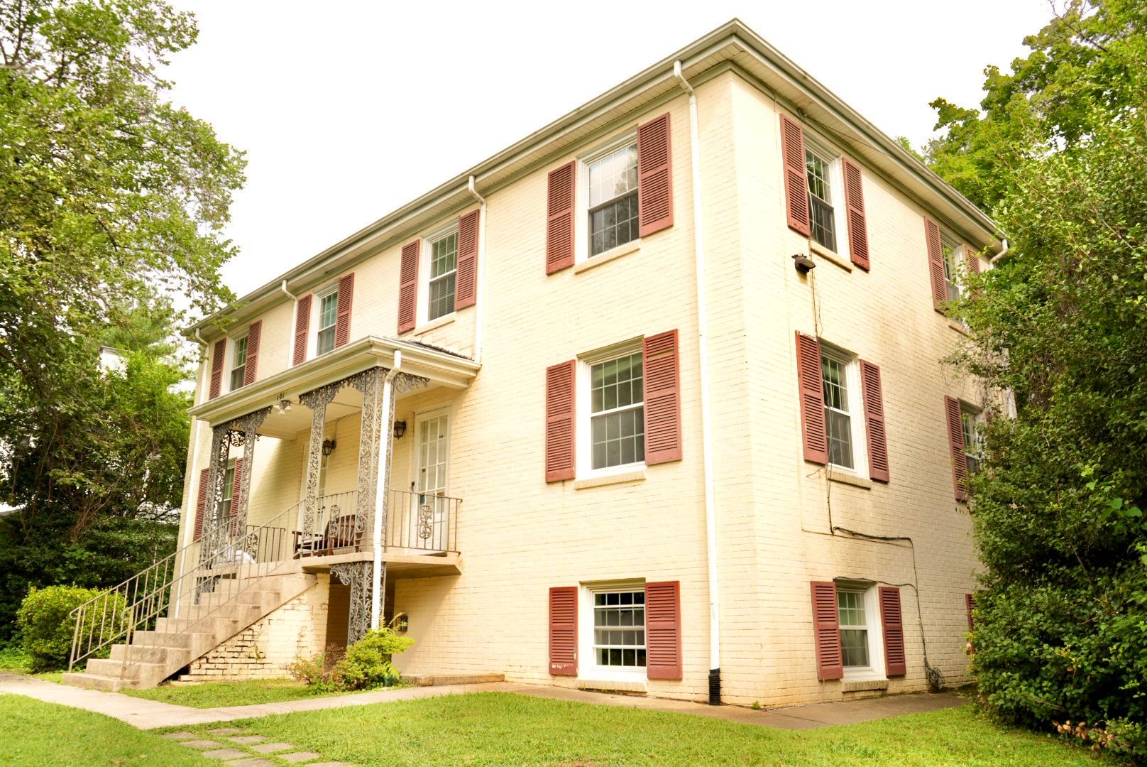 Charlottesville Apartment: 101 Bollingwood Rd.