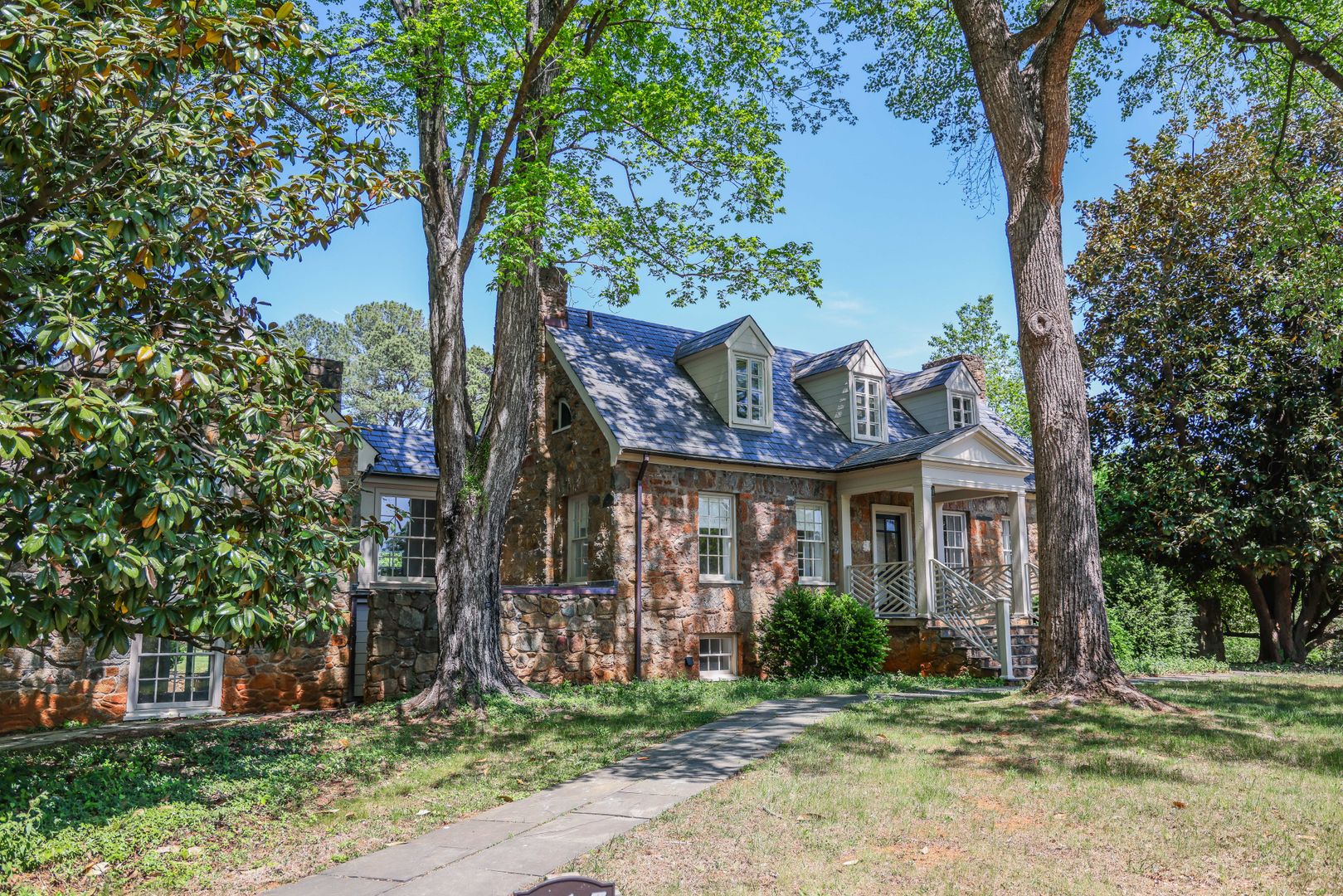 Charlottesville House: 315 Foxhaven Farm
