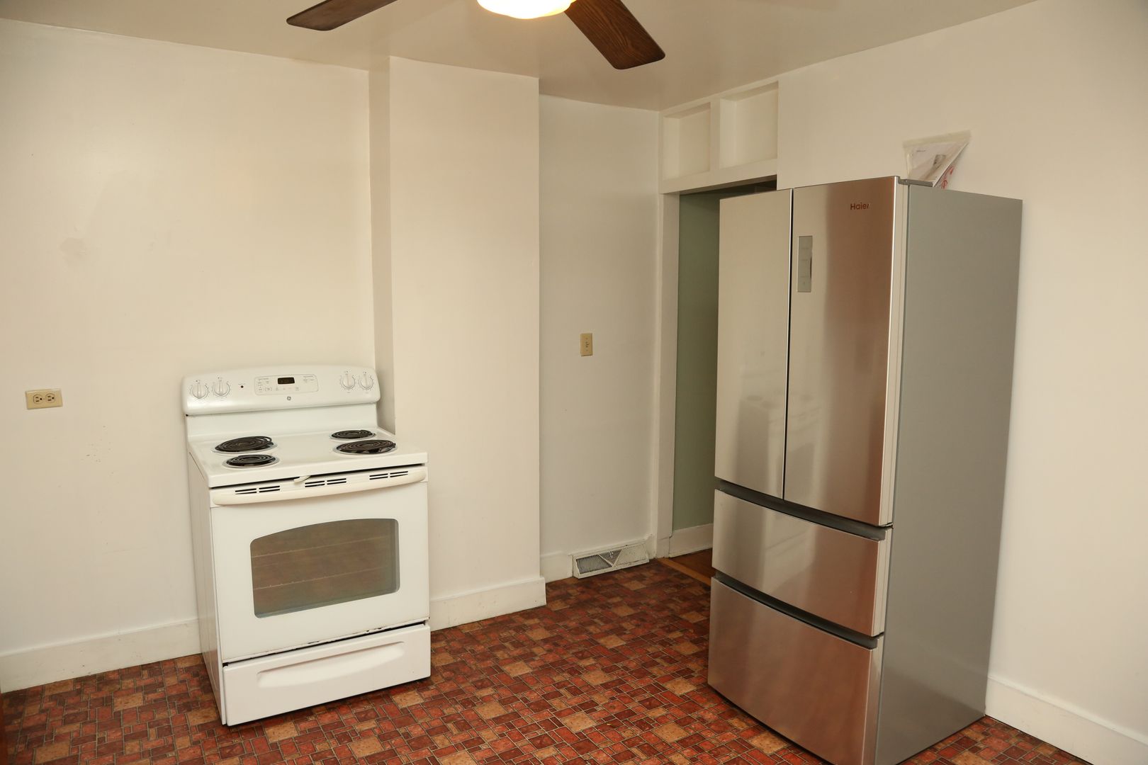 Earlysville House: 124 Buck Mountain Rd