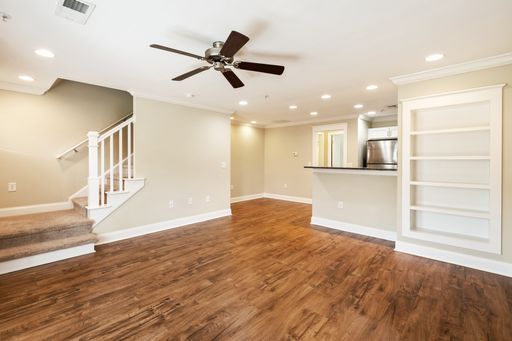 Set up a tour of this must see 3 Bedroom townhouse with a view! Flexible move in date. Call for specials and set up your tour! – photo 1