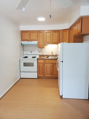Hamilton Court Apartments