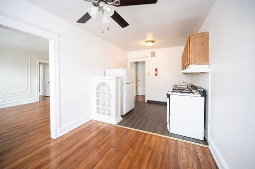 English Manor Apartments