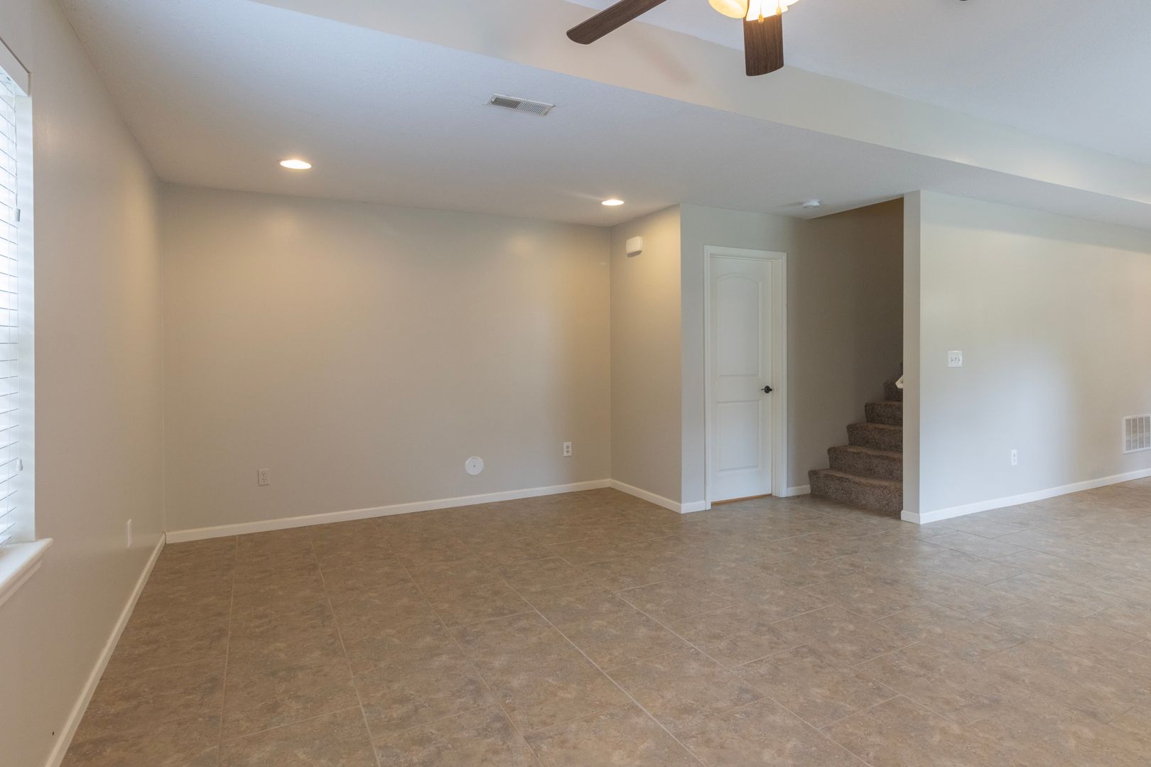 2 Bed 2 Bath Luxury Cottage 4 of 12