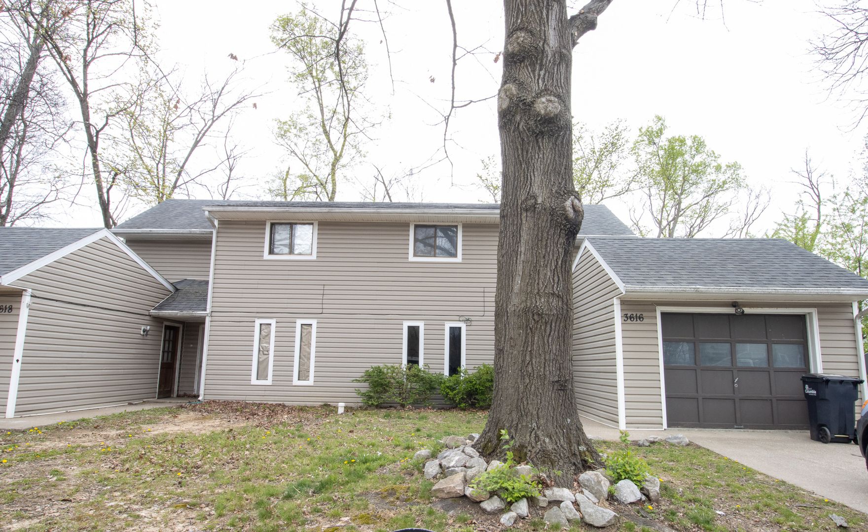 Columbia Apartment: 3616-3618 Sugar Tree Lane