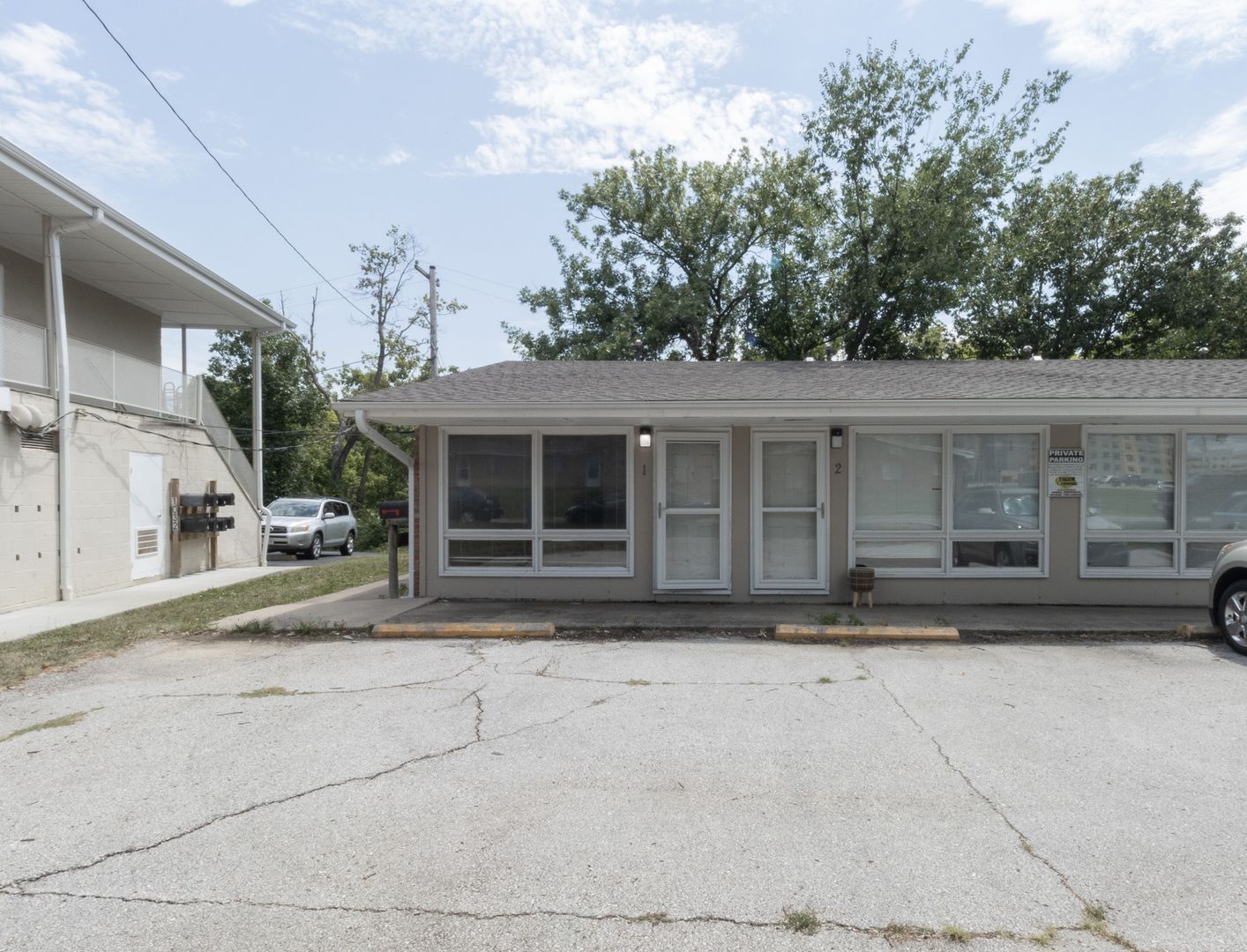 Columbia Apartment: 1036 Southpark Dr