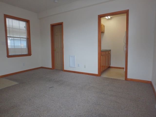 Columbia Apartment: 1113 Paquin St