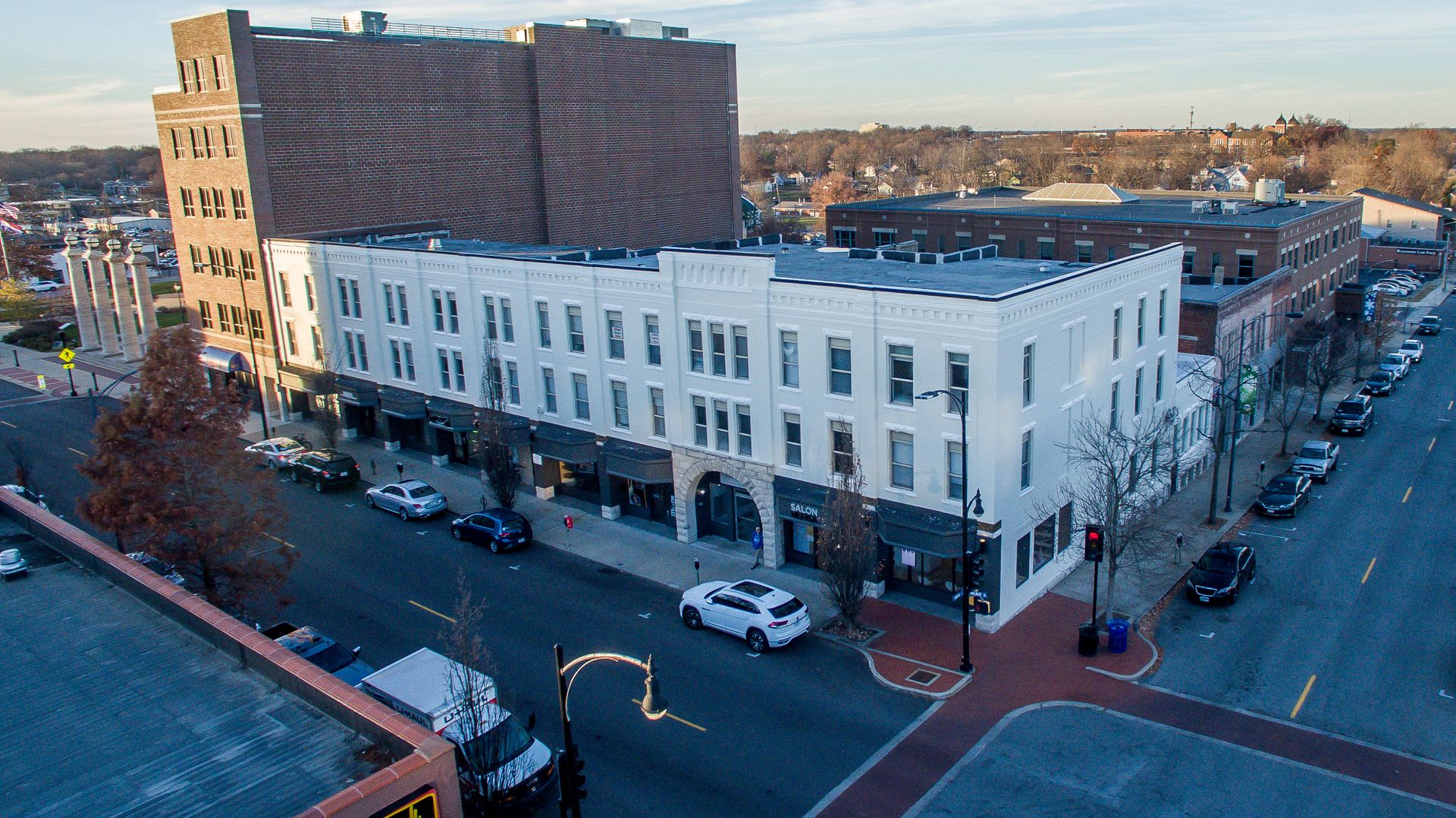 Columbia Apartment: 821 E Walnut St.