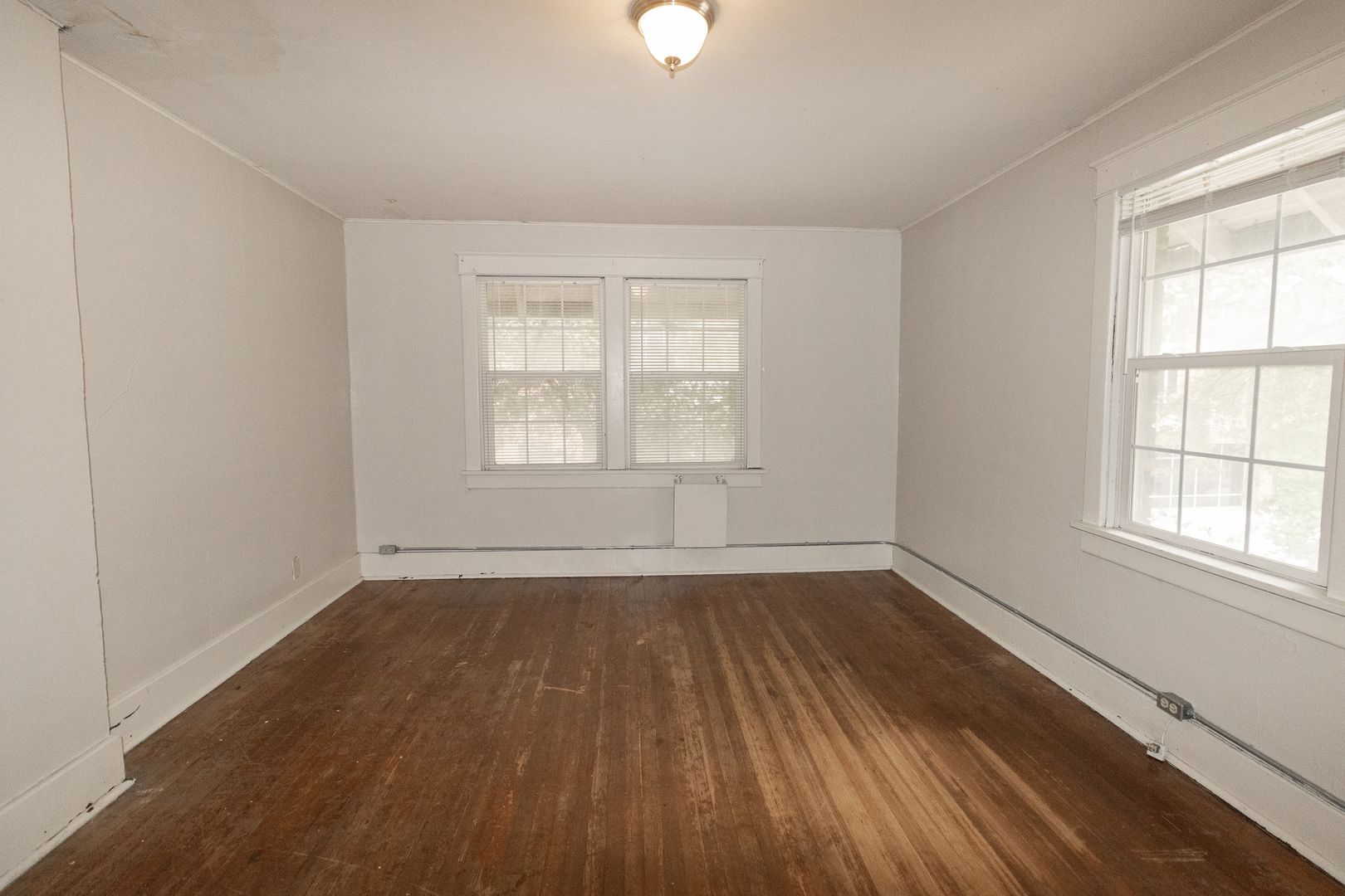 Columbia House: 1407 E Walnut St
