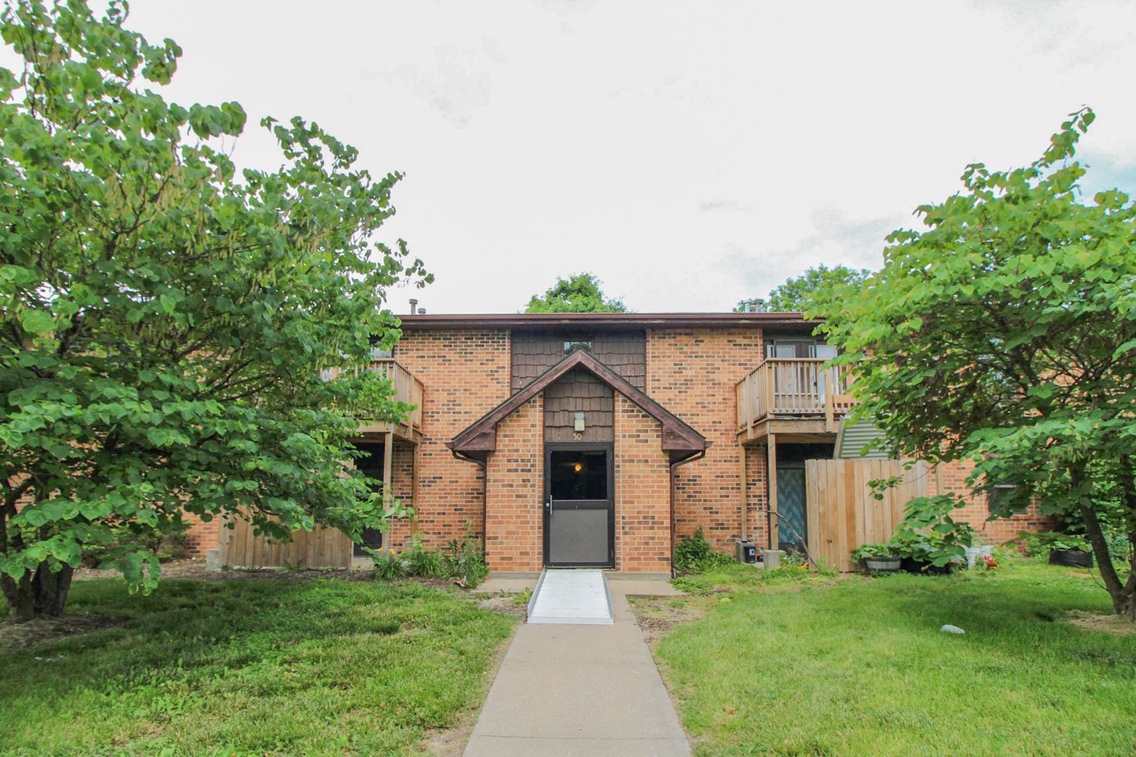 Columbia House: 500 N Columbia Dr. - E