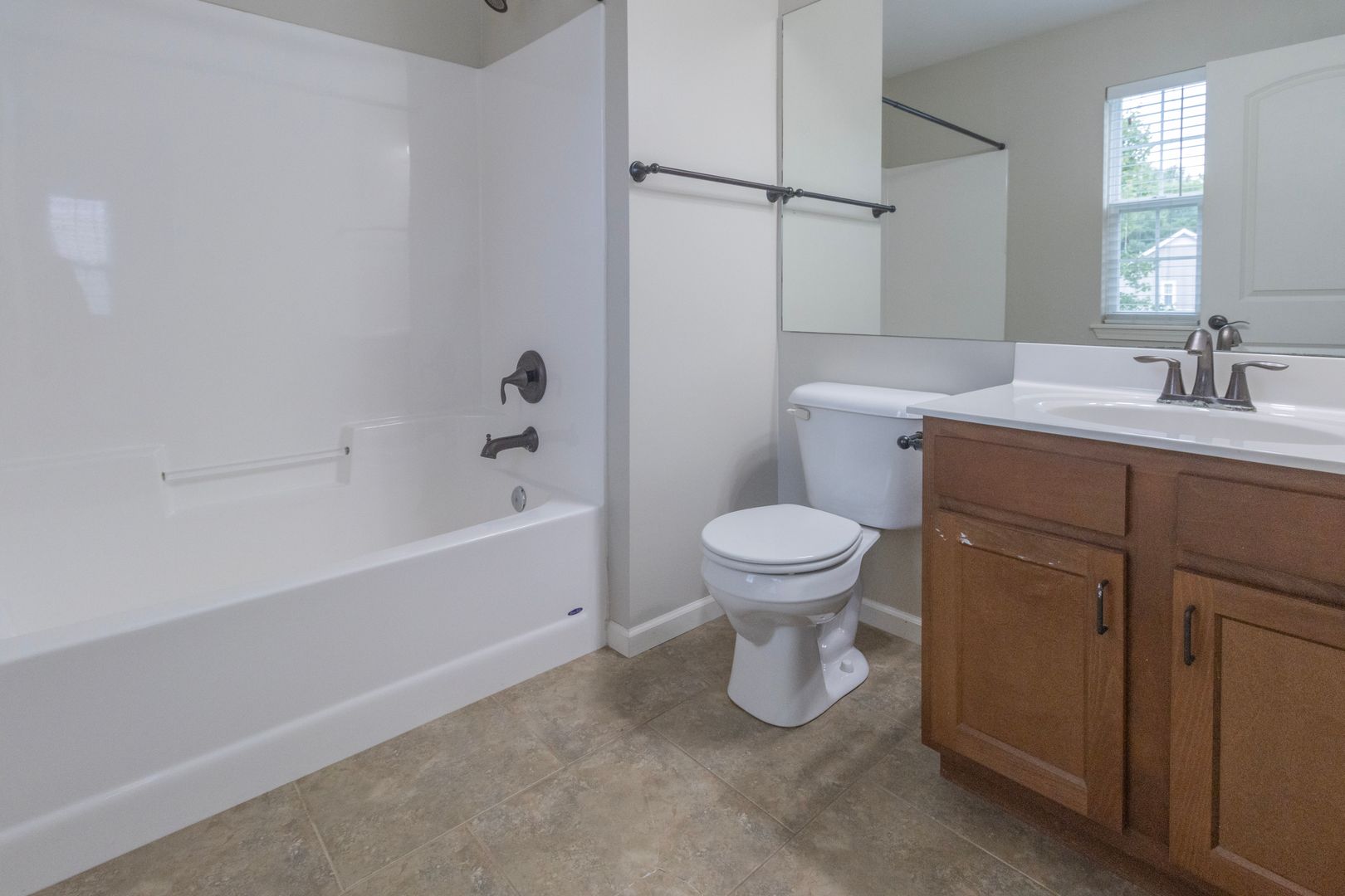 2 Bed 2 Bath Luxury Cottage 20 of 40