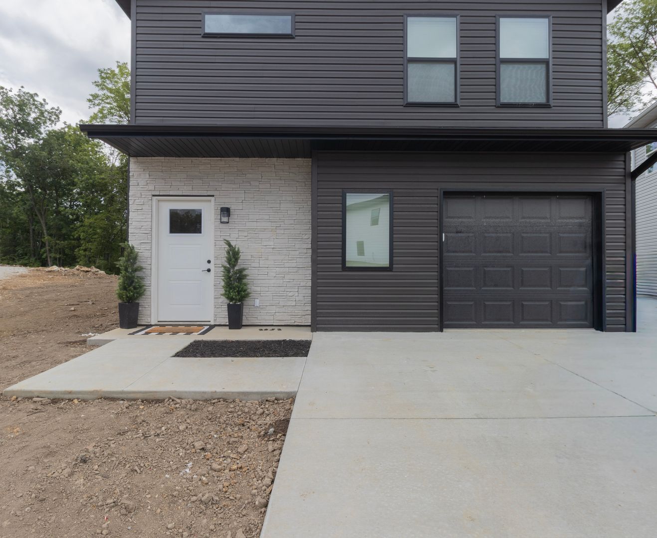 Brand New Modern Construction 3 Bed + 2.5 Bath Home 5 of 12