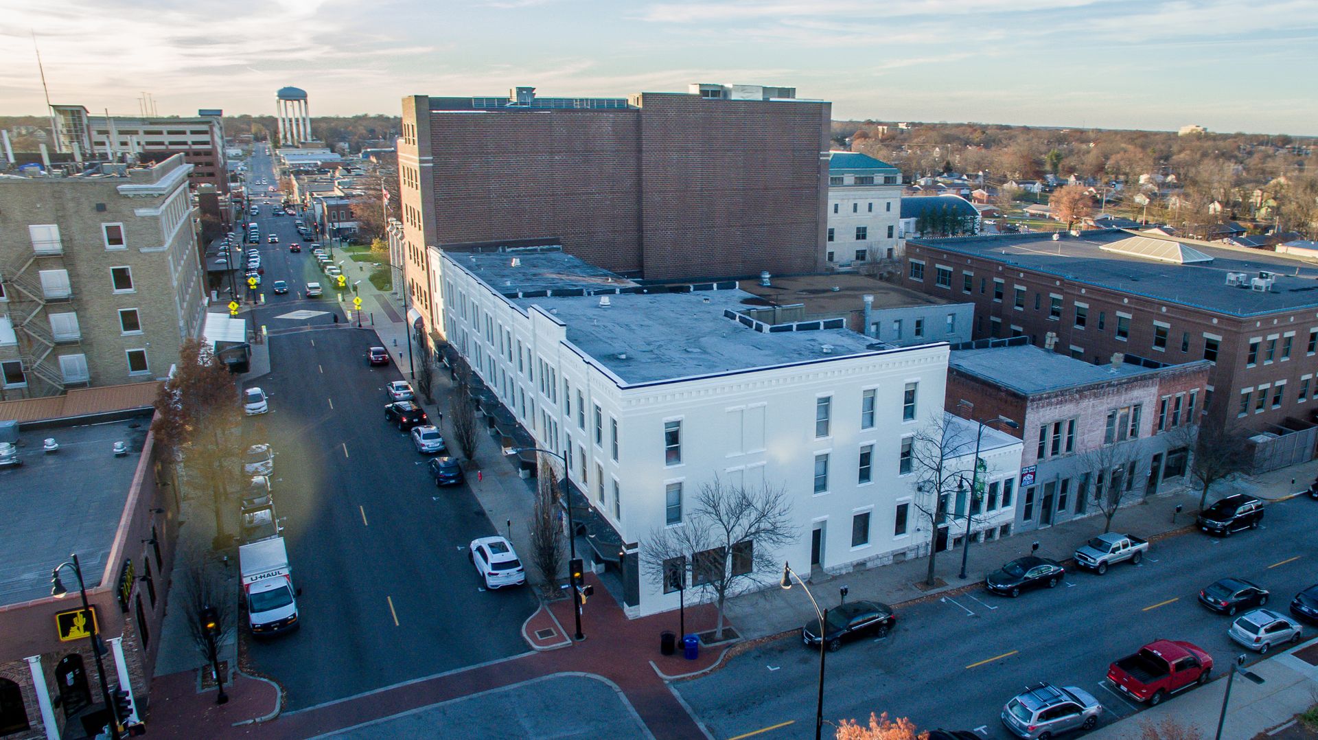 Columbia Apartment: 821 E Walnut St.