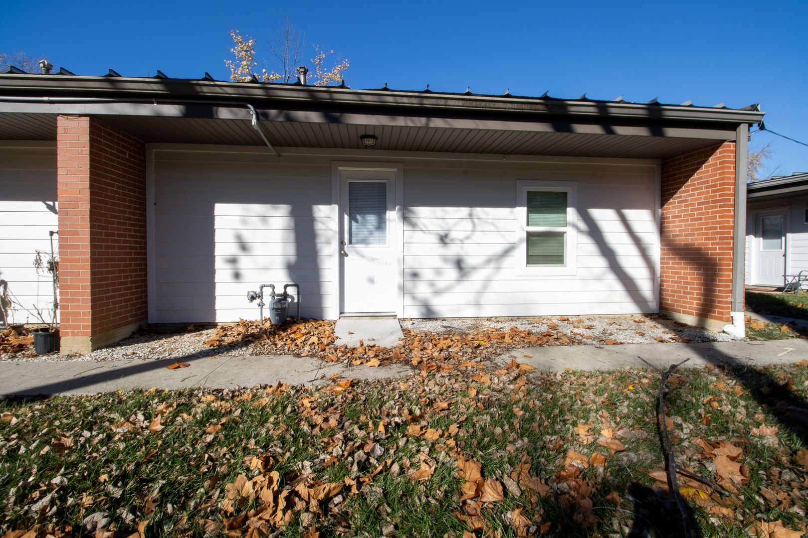 Columbia Apartment: 915 Ashland Rd