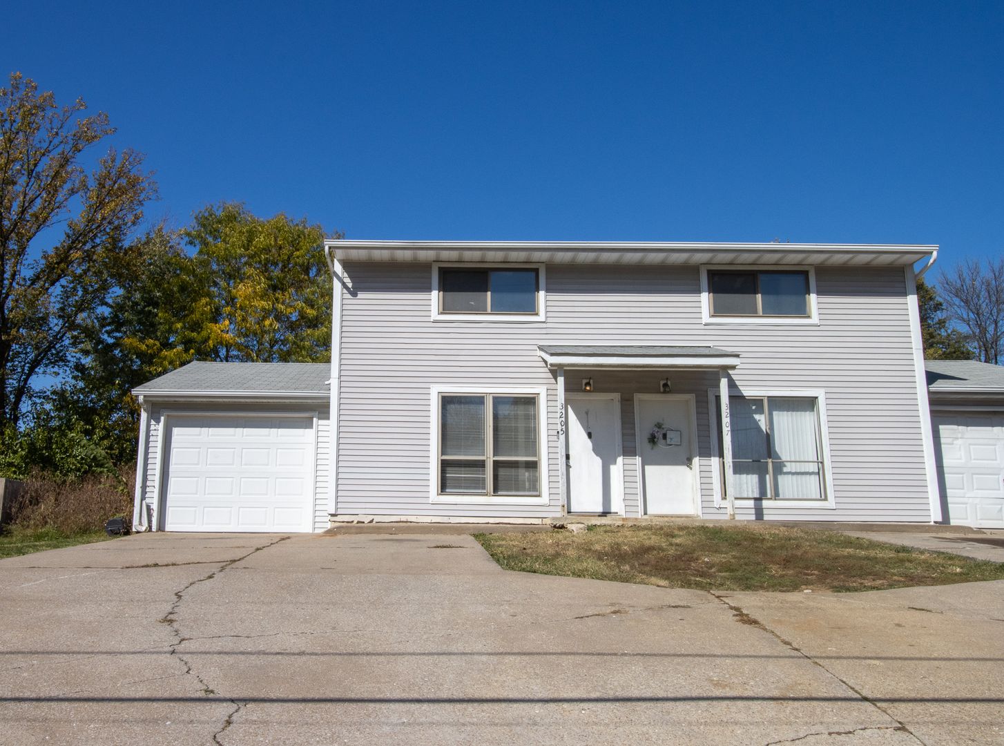 Columbia Apartment: 3205-3207 Mexico Gravel Rd