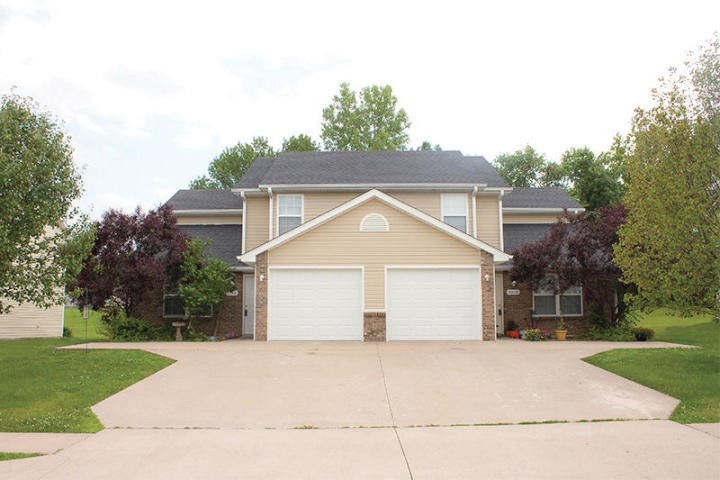 Columbia House: 3510 Zinnia