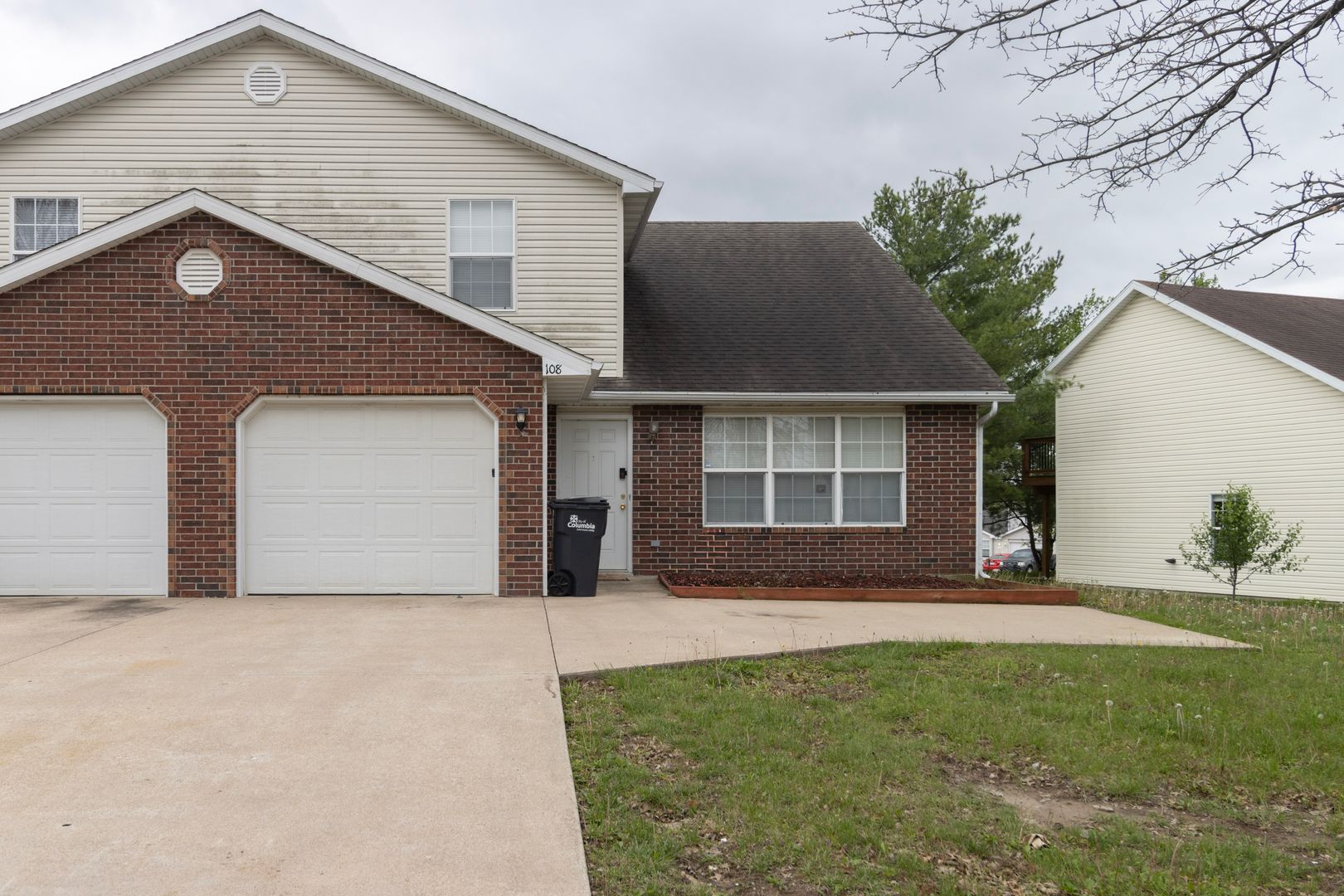 Columbia Apartment: 108-110 Elk Dr