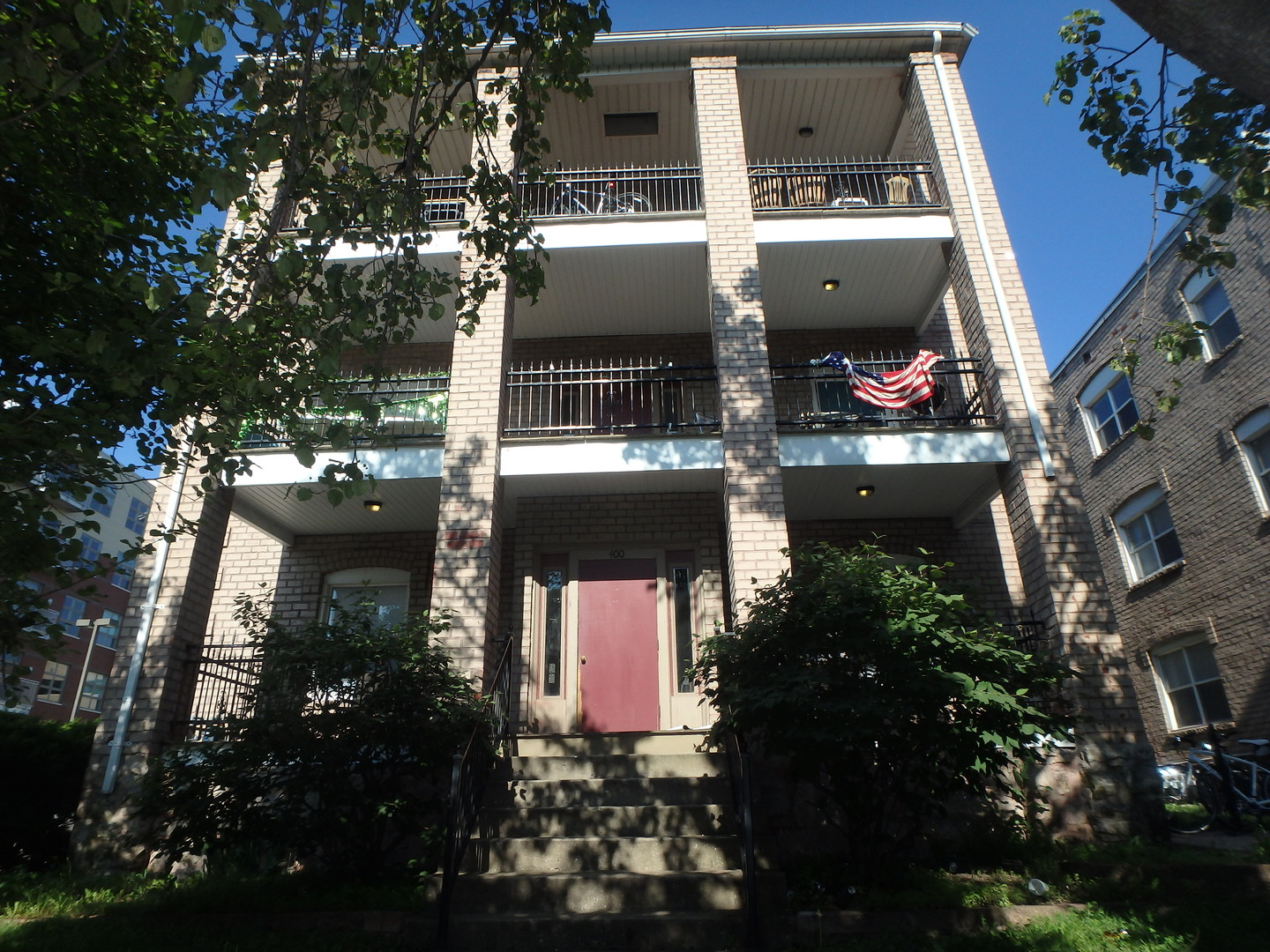 Columbia Apartment: 402 S Ninth St.