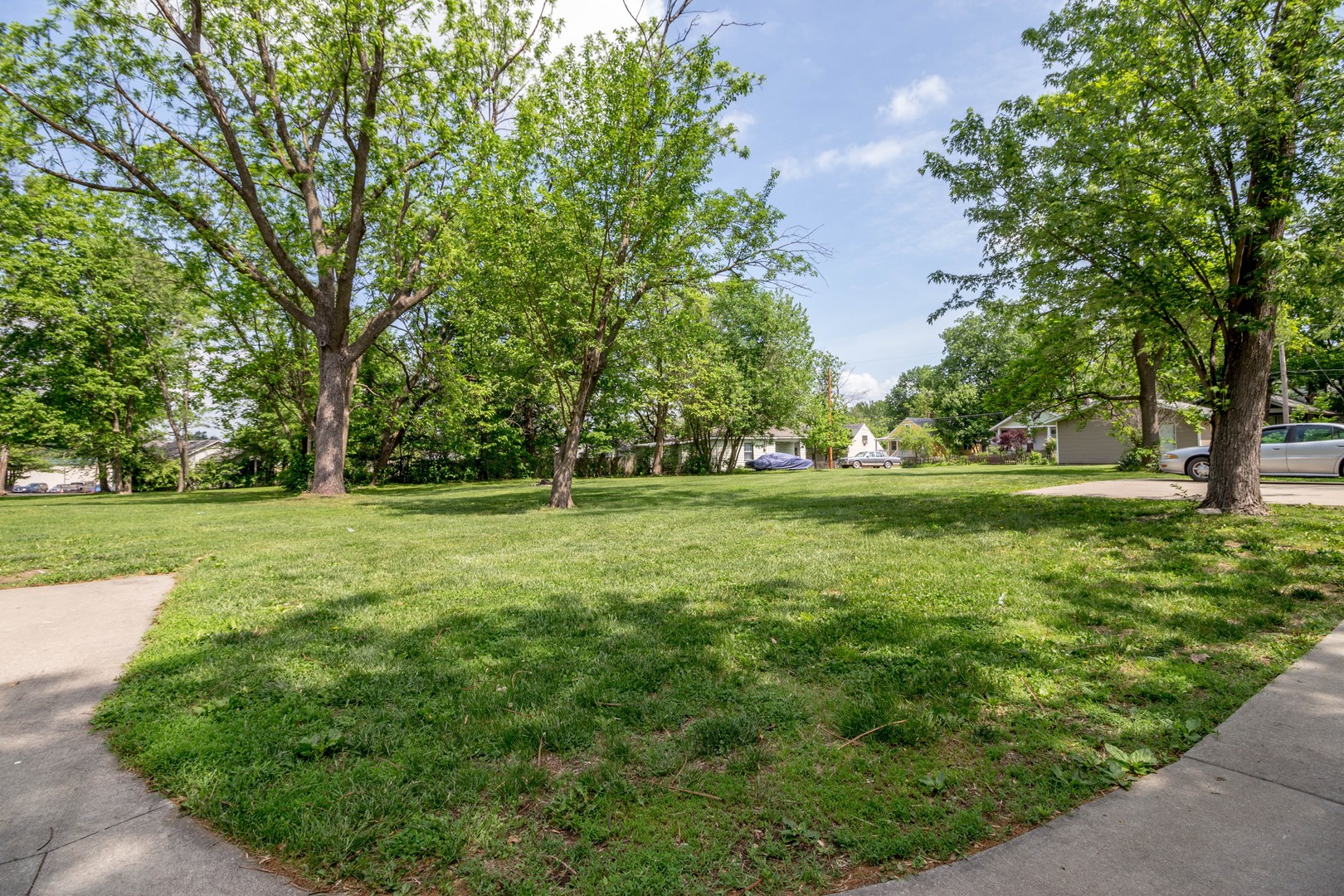 Columbia Apartment: 1317 Paris Road