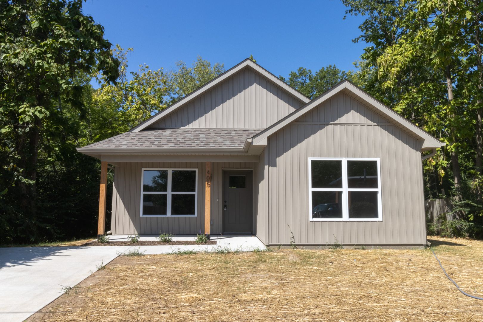 Columbia House: 405 Pershing