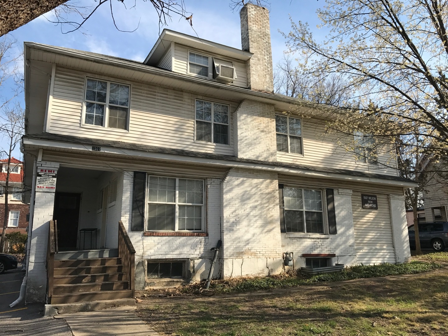 Columbia Apartment: 1507 Wilson Ave.