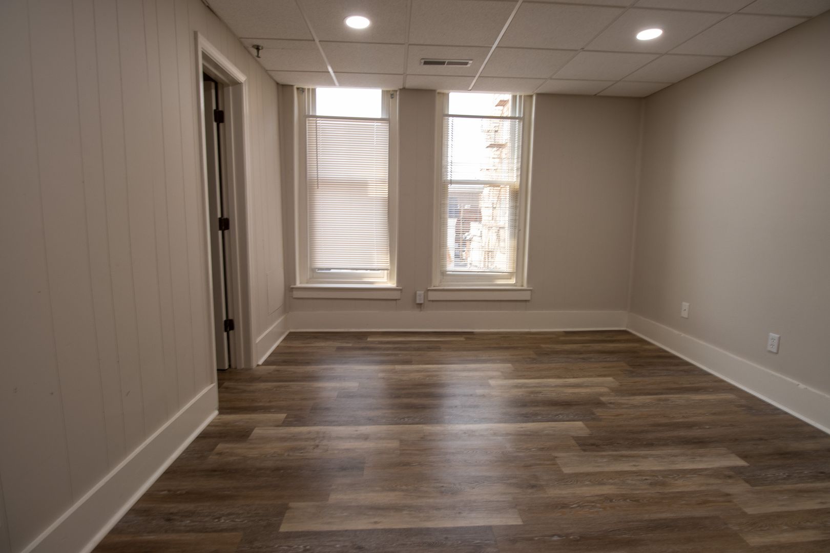 Columbia Apartment: 821 E Walnut St.