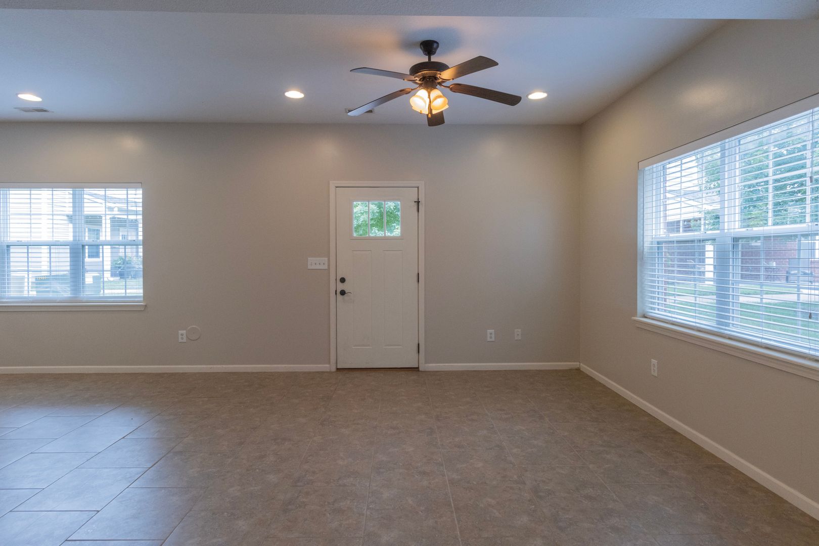 2 Bed 2 Bath Luxury Cottage 9 of 12