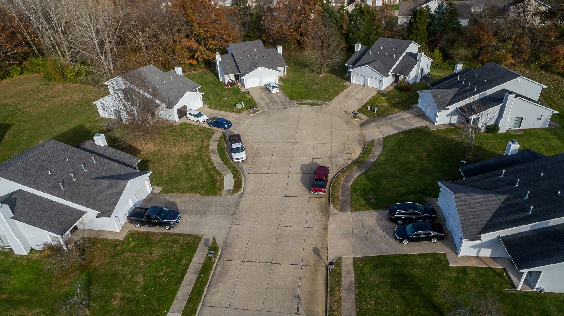 Columbia Multiplex: 4003 Danbury Ct. - Apt B