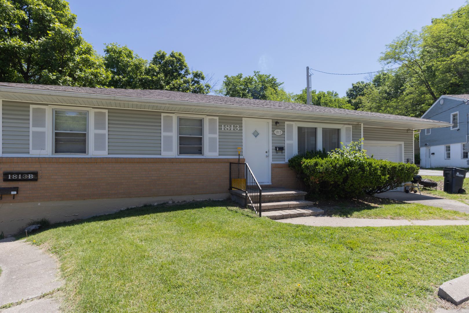 Columbia Apartment: 1813 Sunrise Dr.