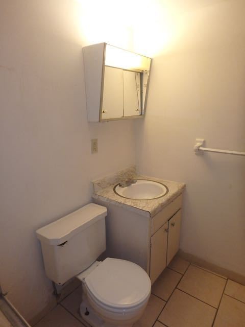 Columbia Apartment: 211 Waugh St