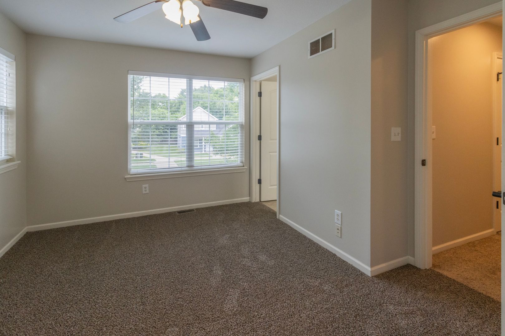 2 Bed 2.5 Bath Luxury Cottage 39 of 40