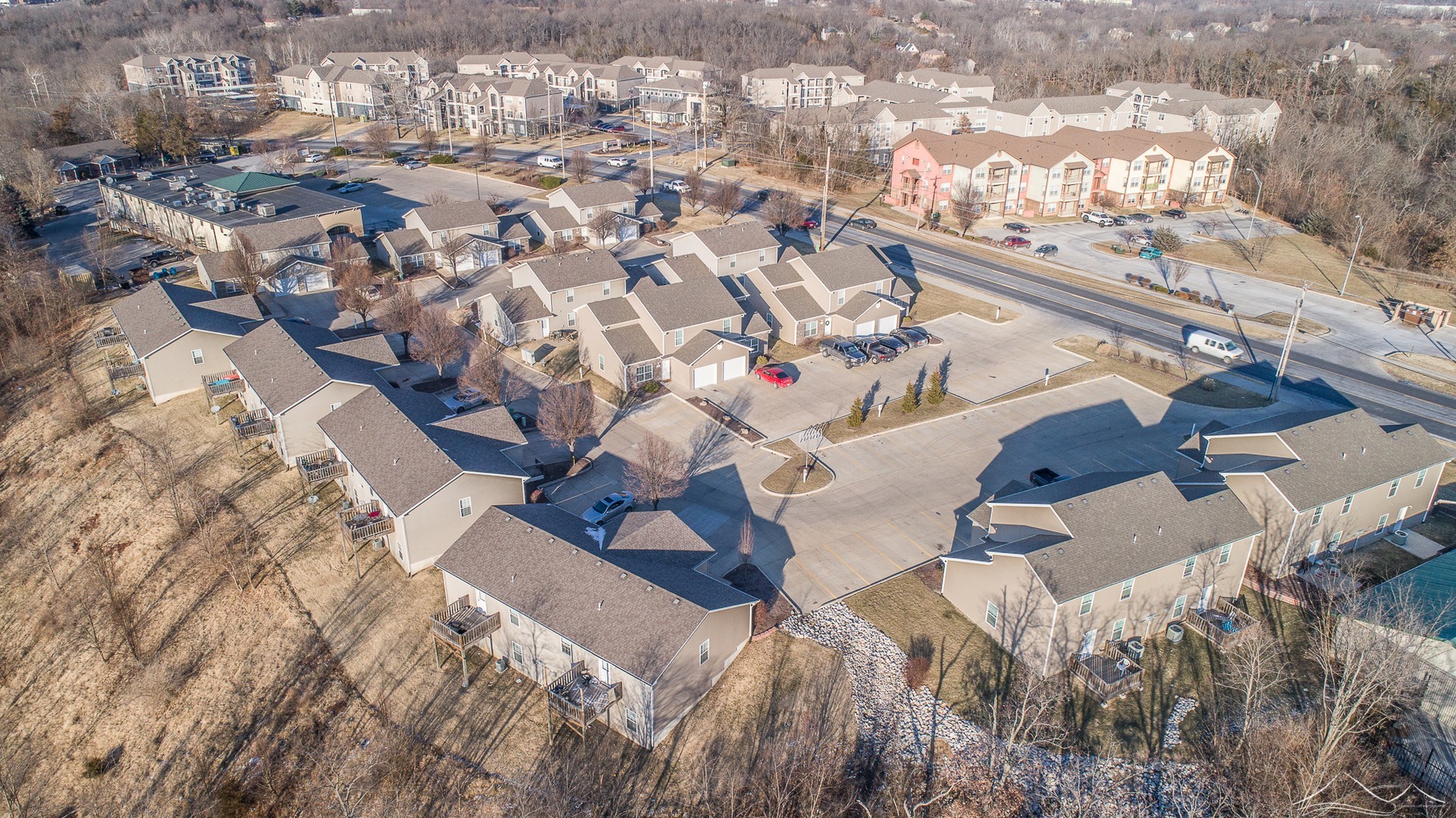 Columbia Apartment: 2601 Old Highway 63S