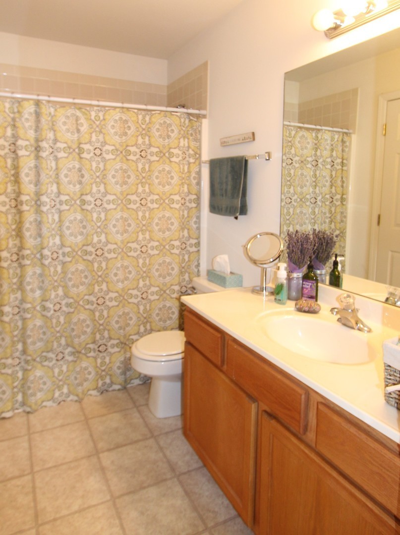 Columbia Apartment: 2601 Old Highway 63S