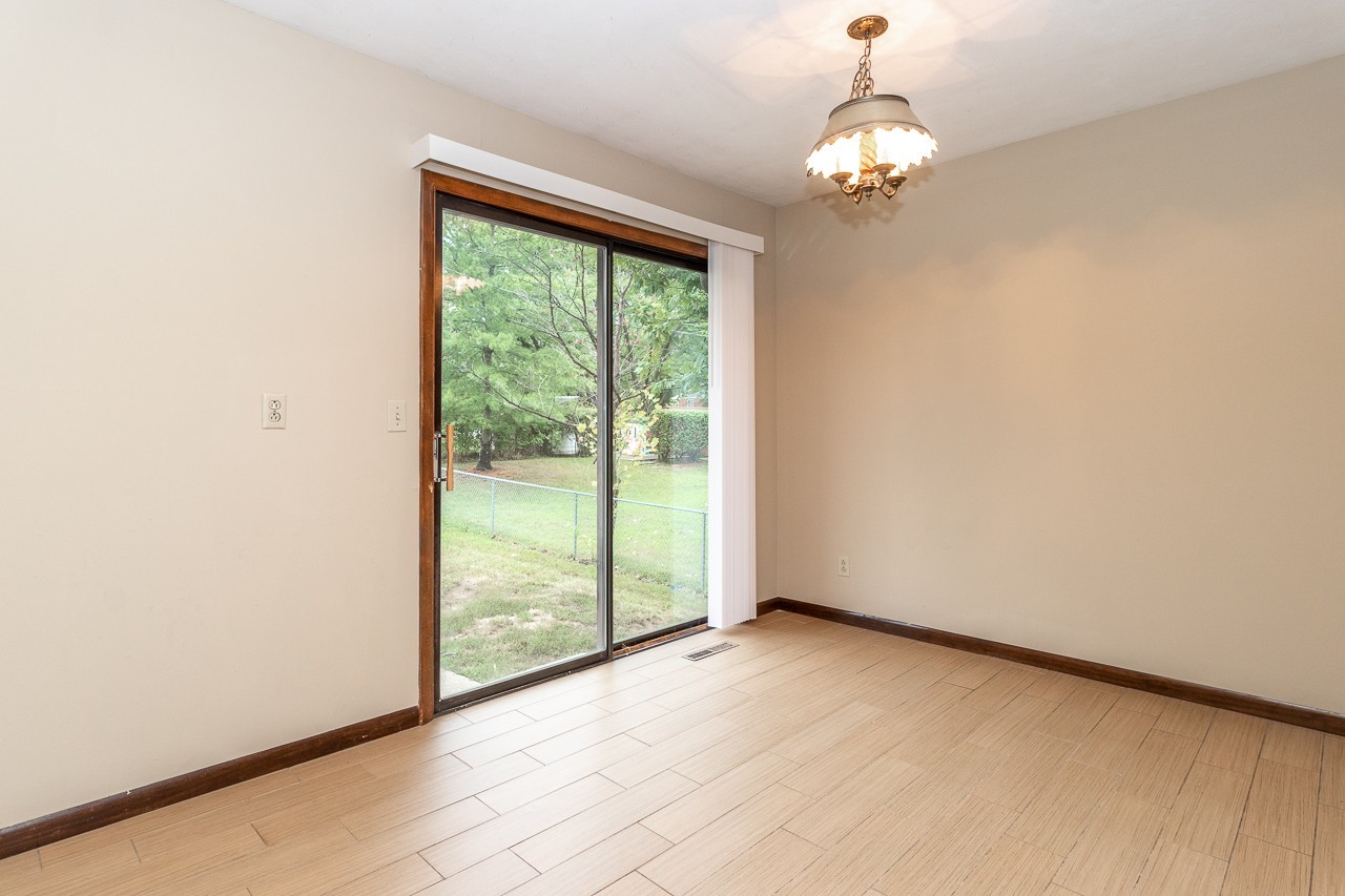 Columbia Apartment: 1805-1807 Garden