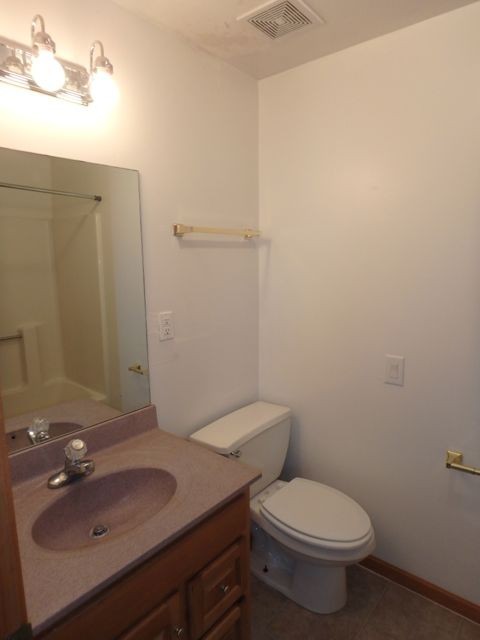 Columbia Apartment: 1113 Paquin St