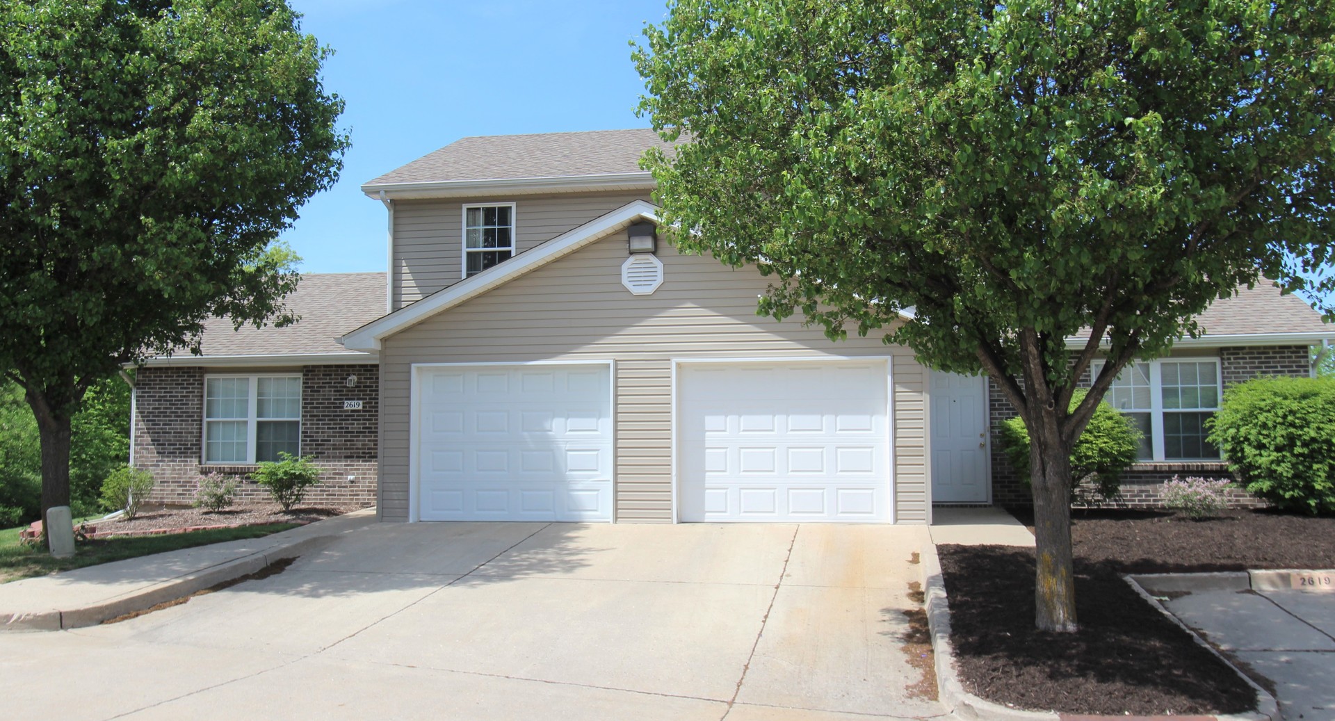 Columbia Apartment: 2601 Old Highway 63S