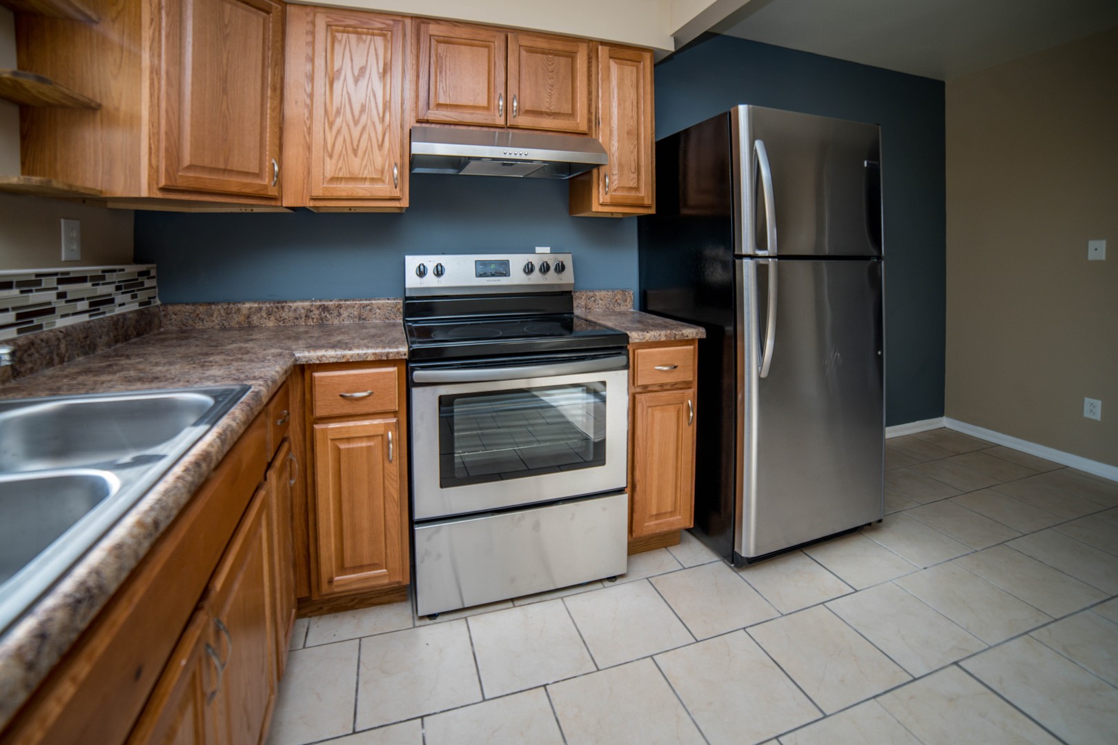 Columbia Apartment: 211 Waugh St