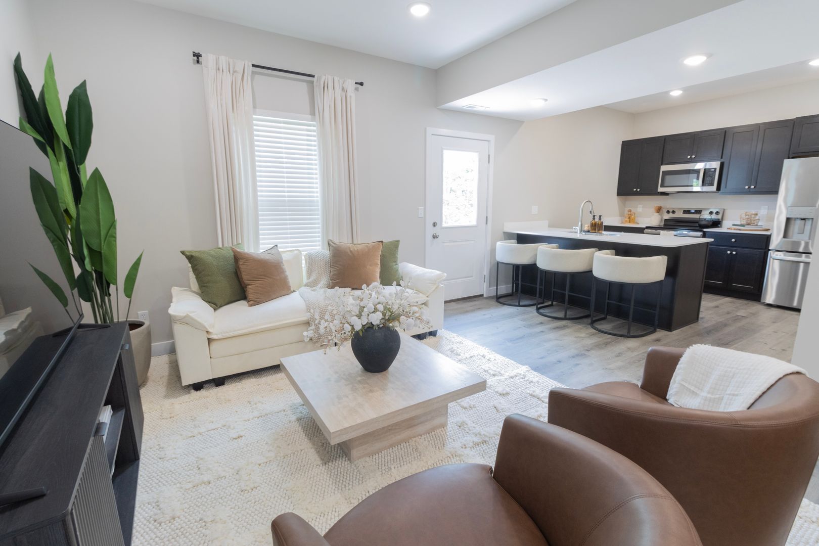 Brand New Modern Construction 3 Bed + 2.5 Bath Home 12 of 12