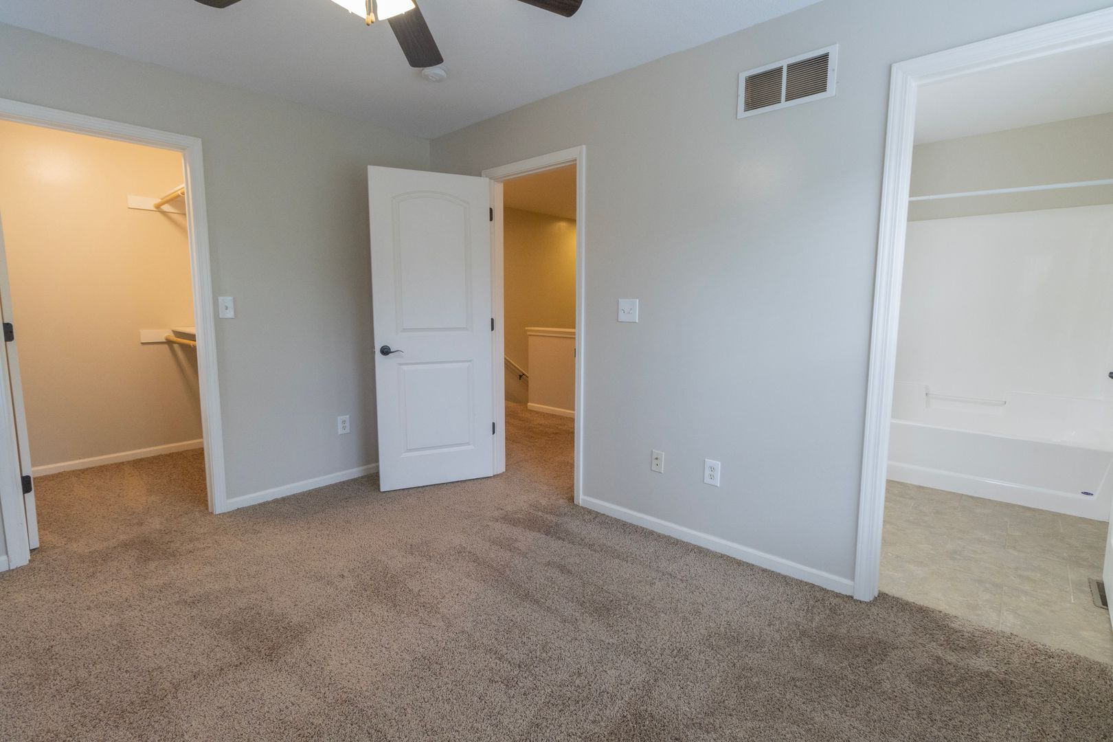 2 Bed 2 Bath Luxury Cottage 33 of 40