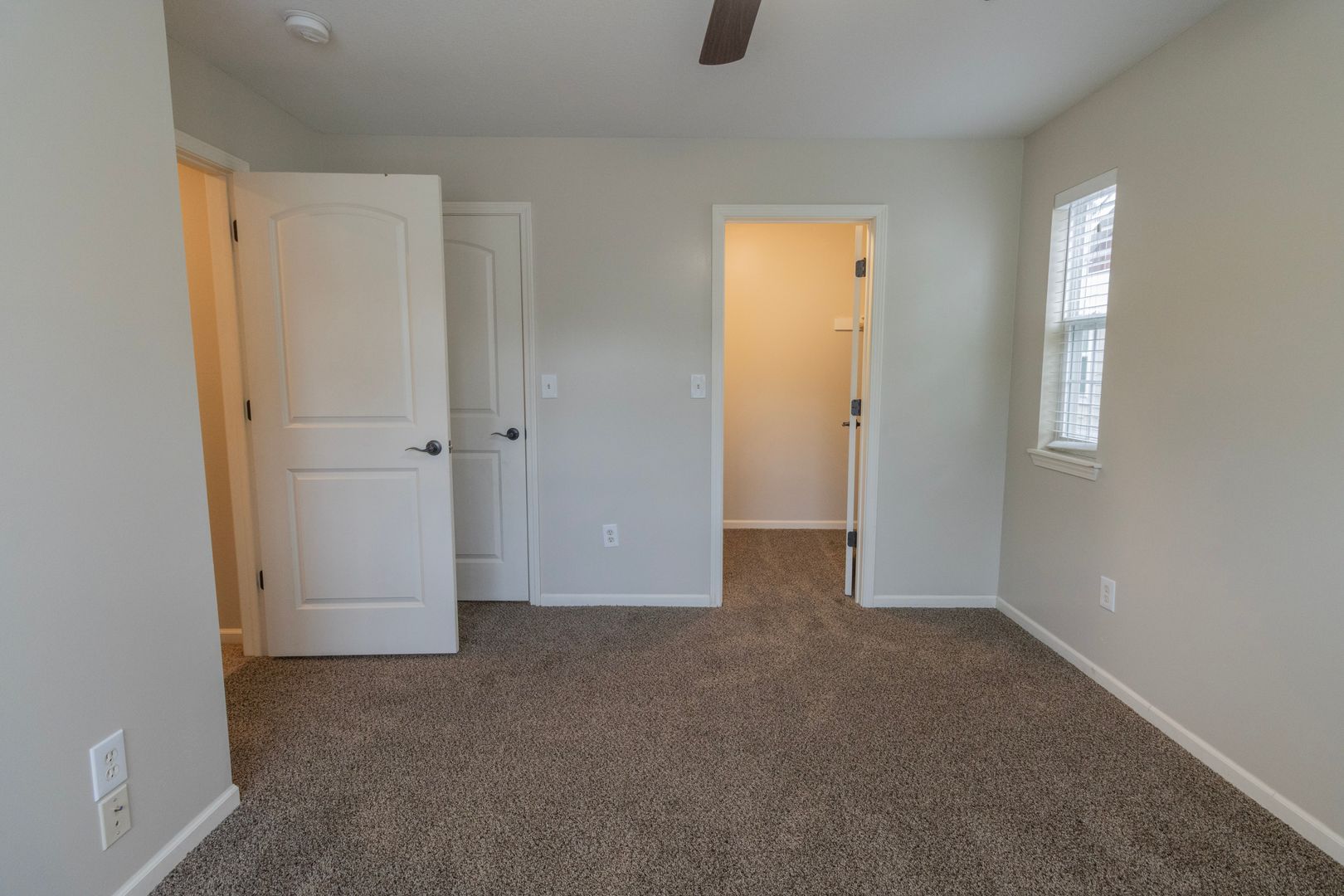 2 Bed 2 Bath Luxury Cottage 36 of 40