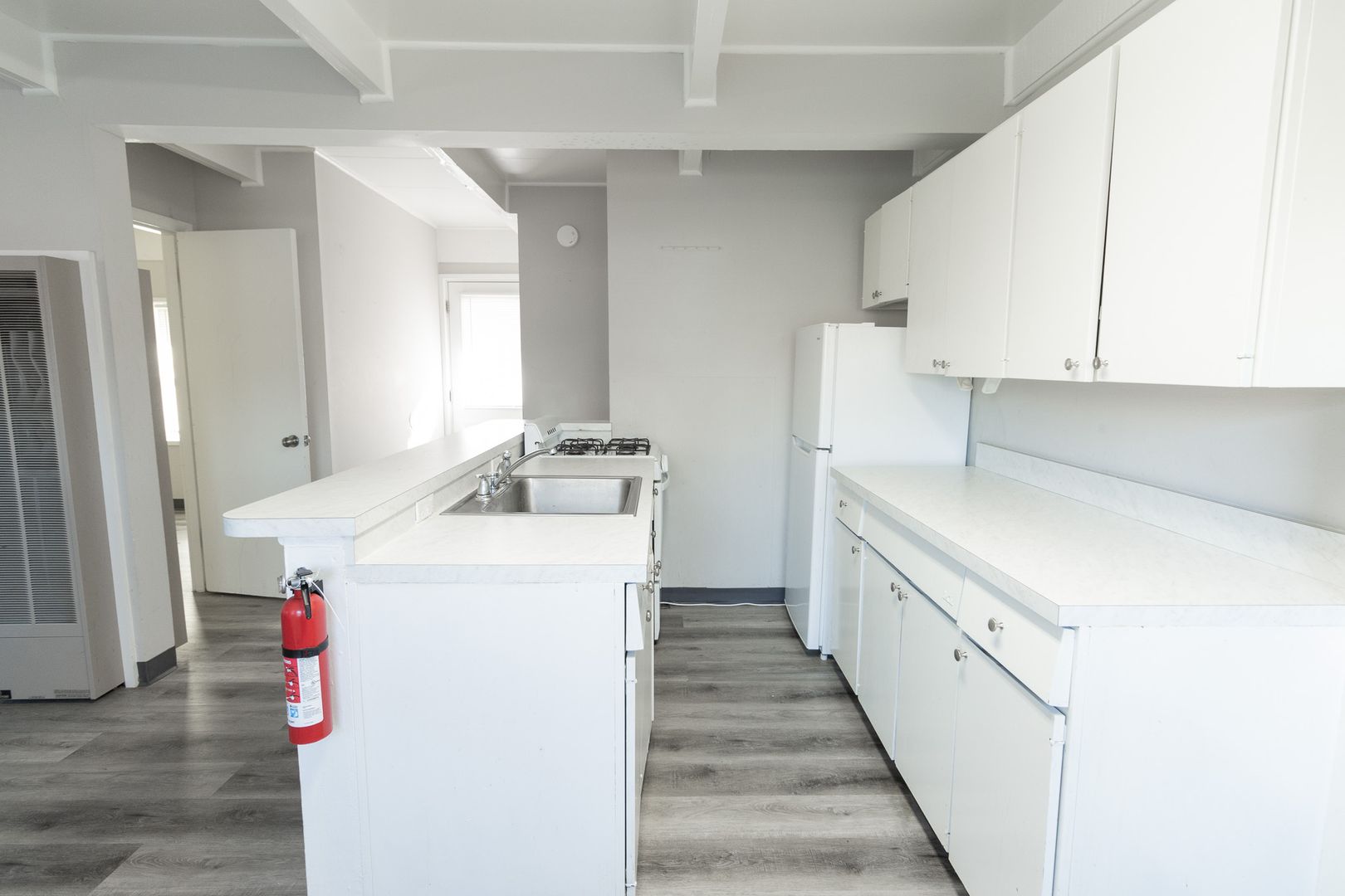 Columbia Apartment: 915 Ashland Rd