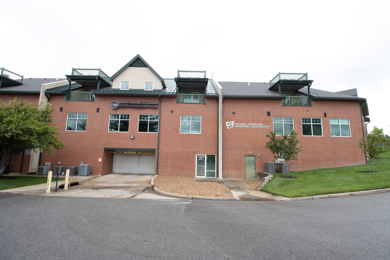 Columbia Apartment: 1100 Club Village Dr.