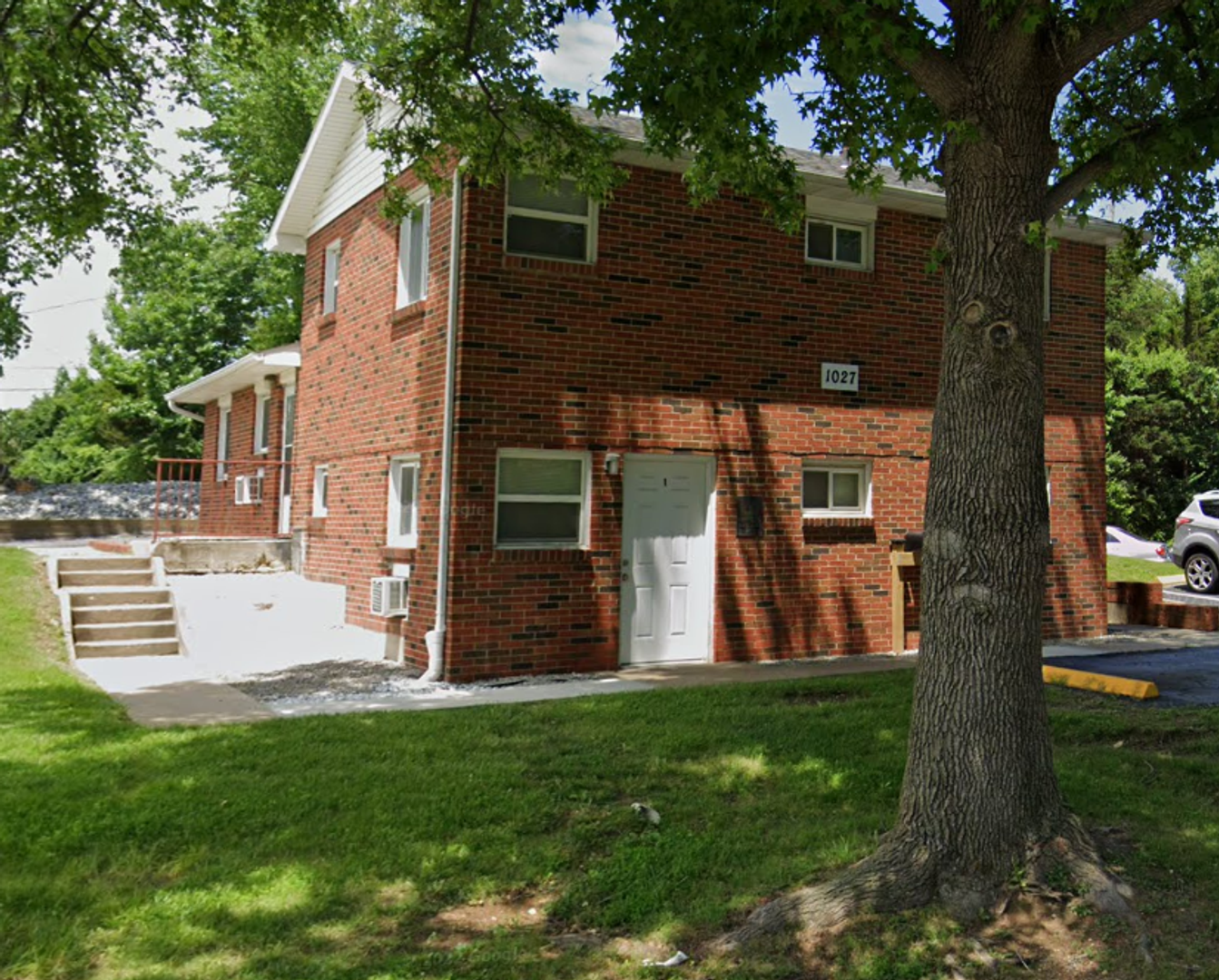 Columbia Apartment: 1027 Southpark Dr