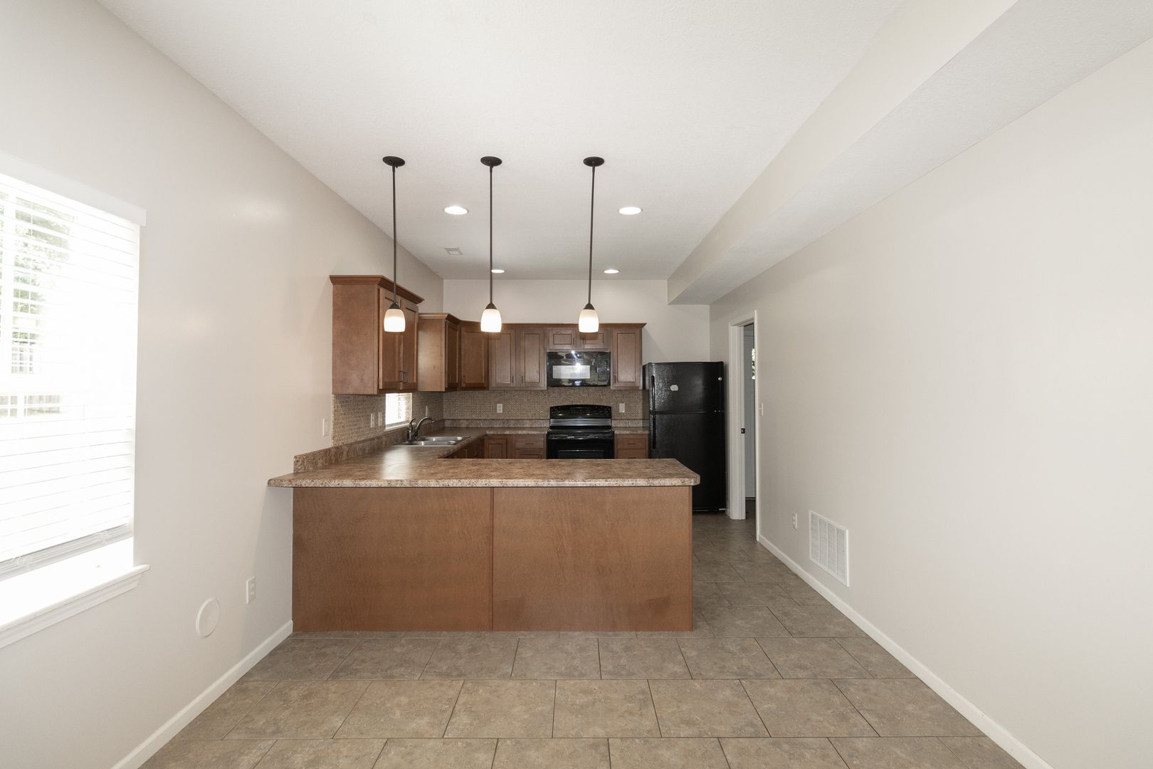 2 Bed 2.5 Bath Luxury Cottage 4 of 12