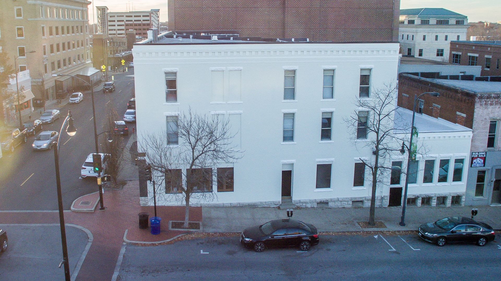 Columbia Apartment: 821 E Walnut St.