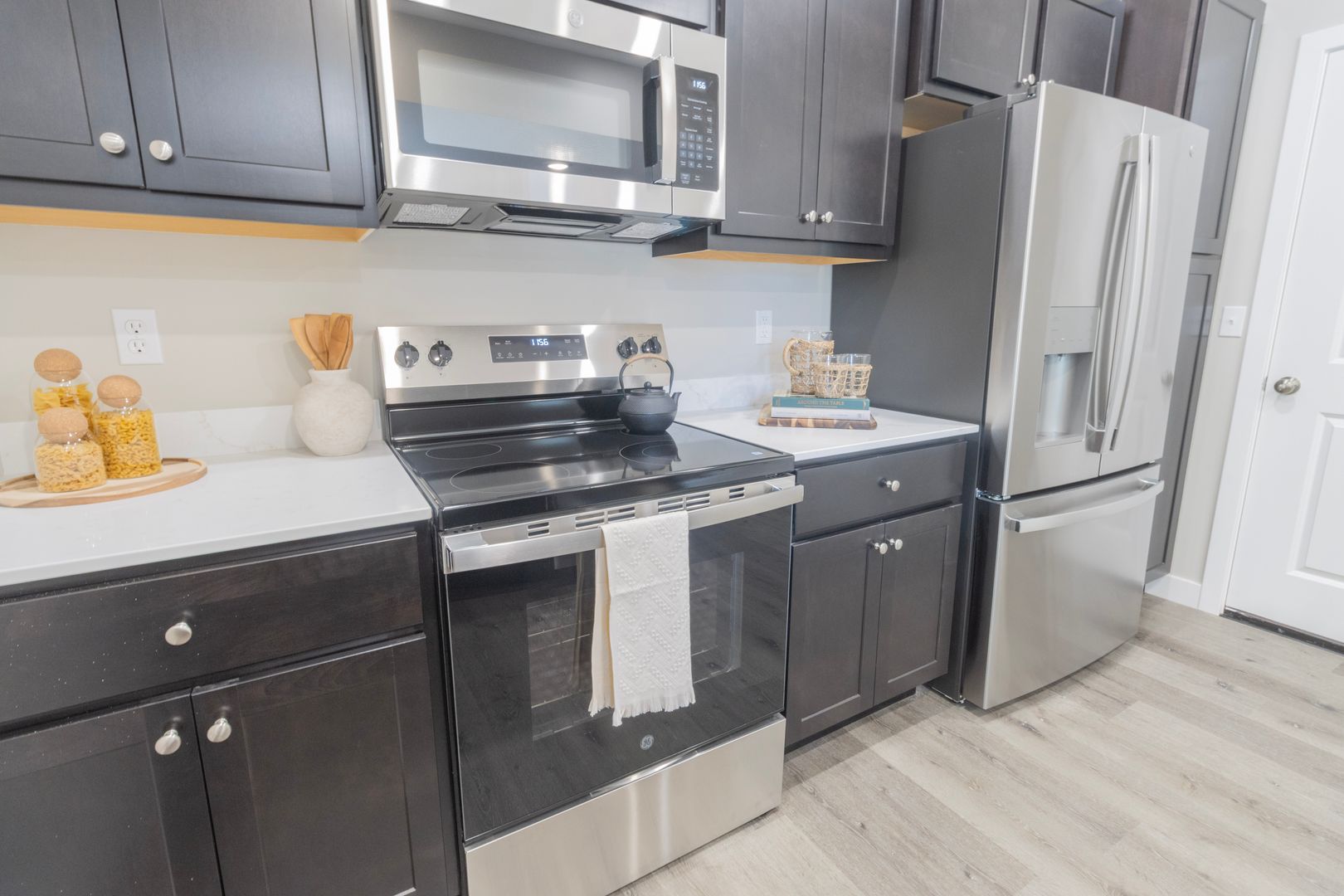 Brand New Modern Construction 3 Bed + 2.5 Bath Home 11 of 12