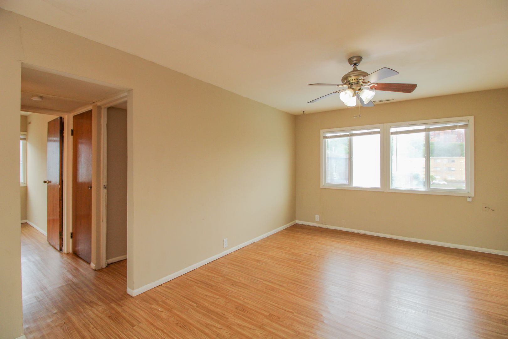 Columbia Apartment: 1800-1816 East Broadway