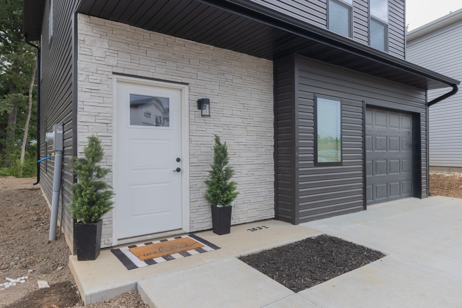 Brand New Modern Construction 3 Bed + 2.5 Bath Home 6 of 12