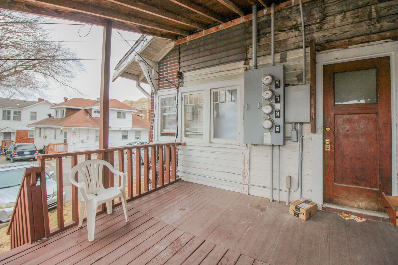 Columbia Apartment: 1111 E Walnut St