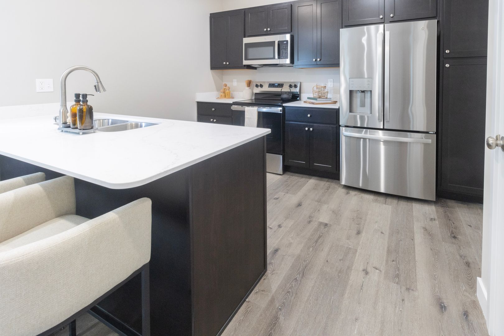 Brand New Modern Construction 3 Bed + 2.5 Bath Home 10 of 12